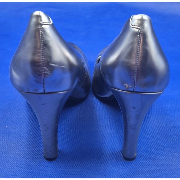 Jessica Simpson Silver Closed Toe Stiletto Heels 10B/40 Sleek & Sexy! - Picture 3 of 11